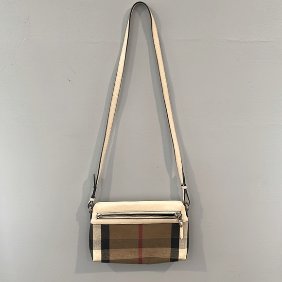 Burberry crossbody - Picture 1 of 7